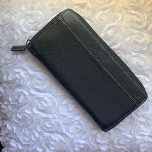 Levenger women’s wallet